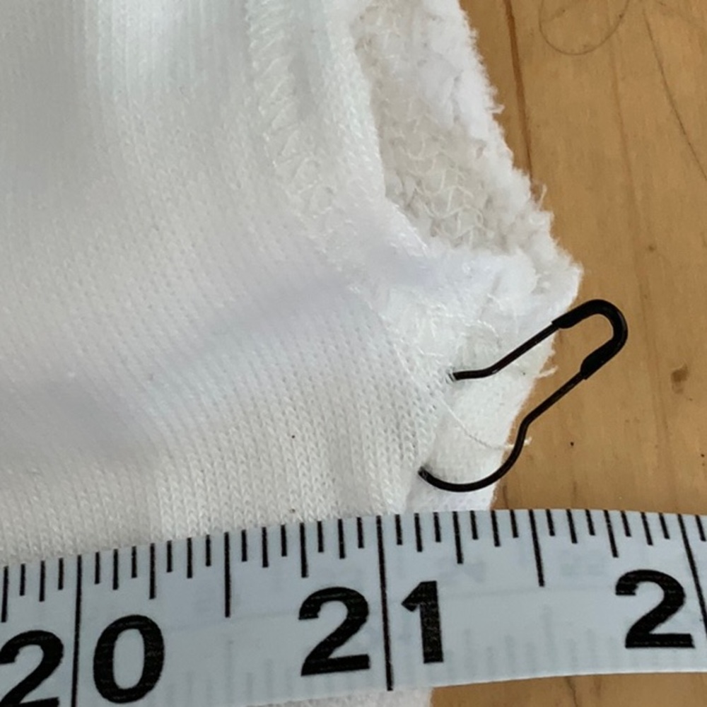 Off-Shoulder Short Sleeve Sweatshirt - White - Picture 5 of 7